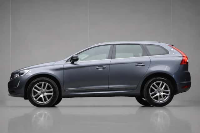 Volvo XC60 (2017) thumbnail 1