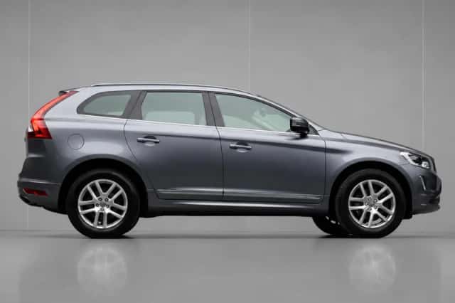 Volvo XC60 (2017) thumbnail 6