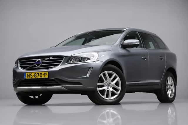 Volvo XC60 (2017) thumbnail 3