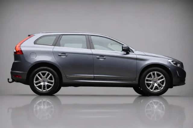 Volvo XC60 (2017) thumbnail 6