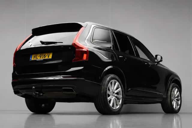 Volvo XC90 (2015) thumbnail 5