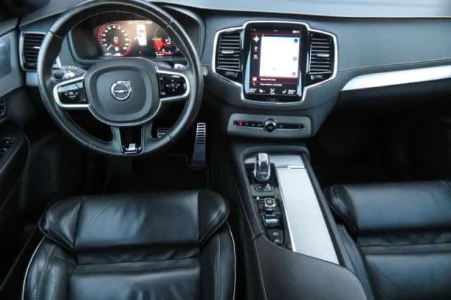 Volvo XC90 (2018) thumbnail 4