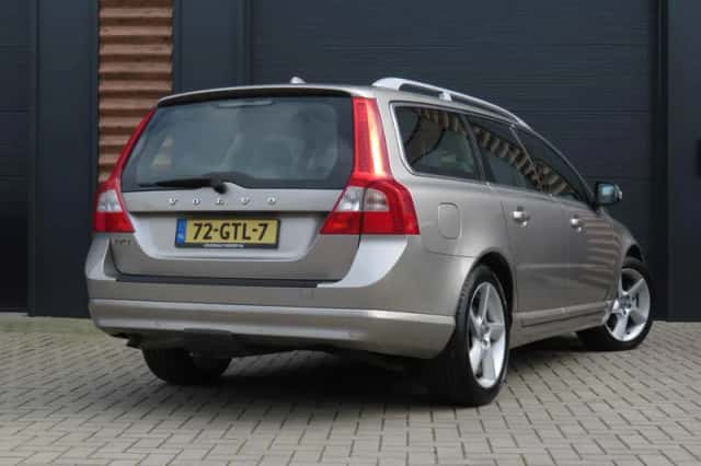 Volvo V70 (2008) thumbnail 2