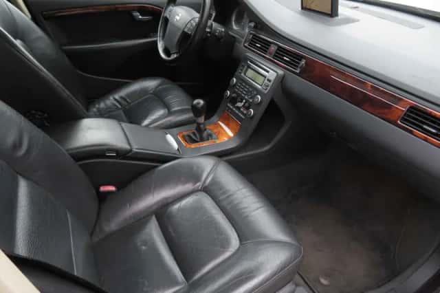 Volvo V70 (2008) thumbnail 3