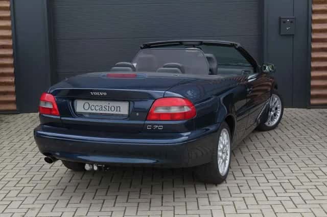 Volvo C70 (2001) thumbnail 2