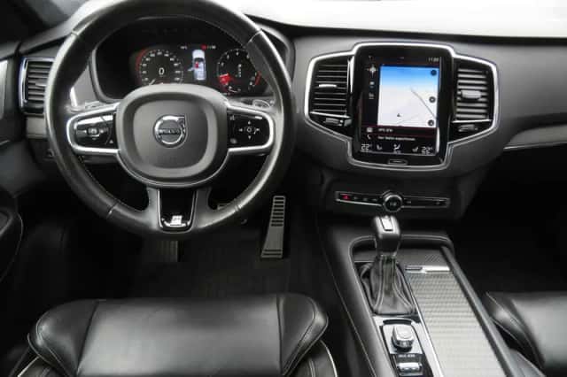 Volvo XC90 (2017) thumbnail 4