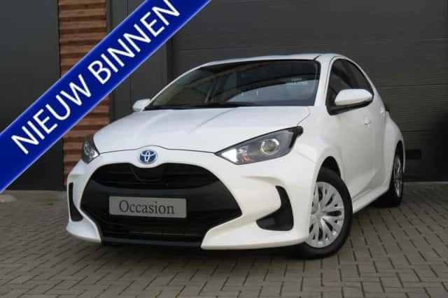 Toyota Yaris (2022) thumbnail 1
