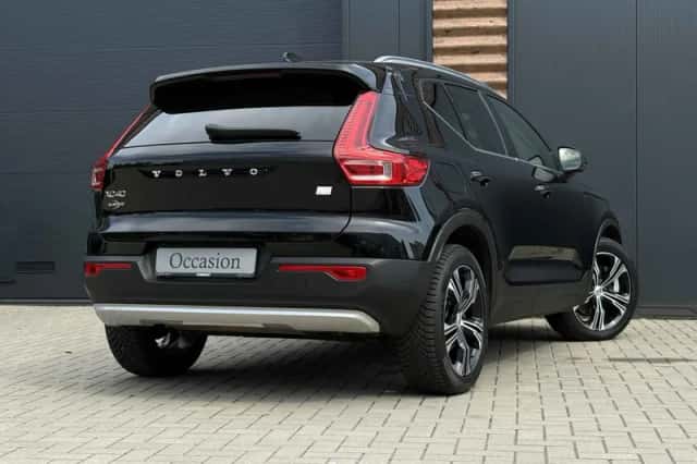 Volvo XC40 (2021) thumbnail 2