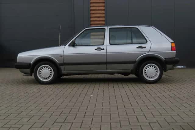 Volkswagen Golf (1990) thumbnail 2