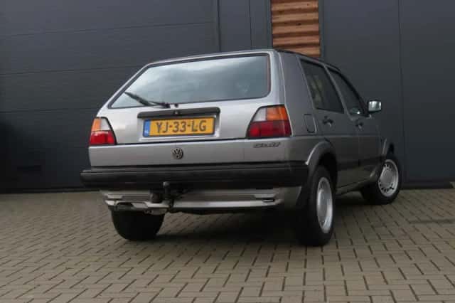 Volkswagen Golf (1990) thumbnail 3