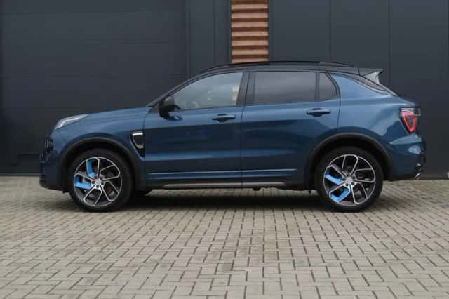 Lynk & Co 01 (2023) thumbnail 2