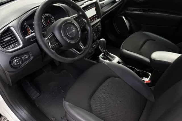 Jeep Renegade (2019) thumbnail 4