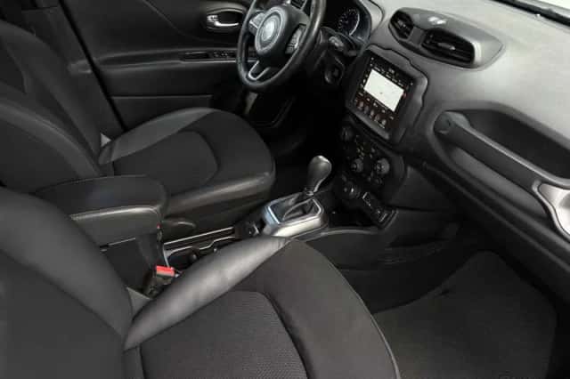 Jeep Renegade (2019) thumbnail 6
