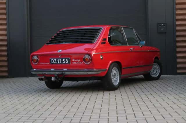 BMW 2000 (1972) thumbnail 2