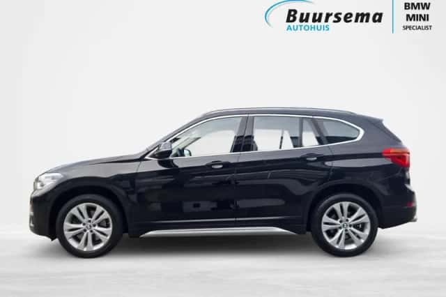 BMW X1 (2018) thumbnail 3