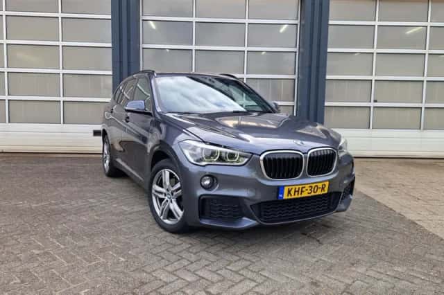 BMW X1 (2019) thumbnail 2