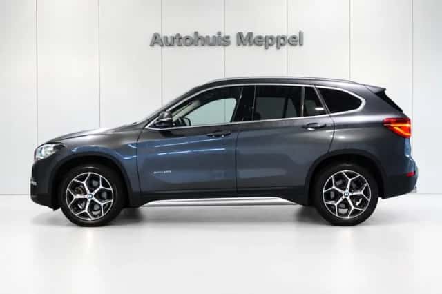 BMW X1 (2017) thumbnail 6