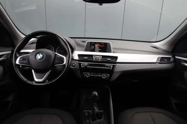 BMW X1 (2016) thumbnail 2