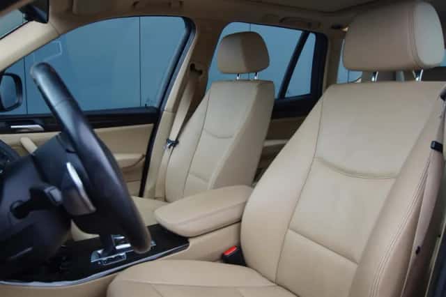 BMW X3 (2011) thumbnail 4