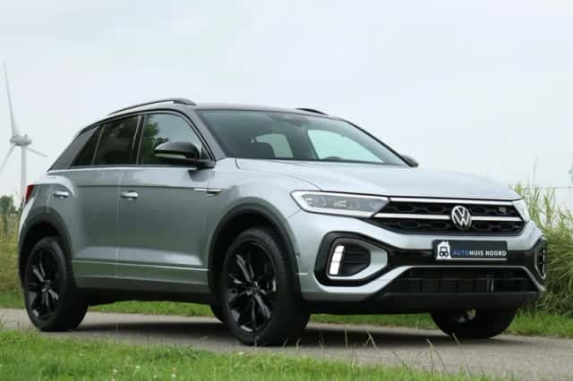Volkswagen T-Roc (2023) thumbnail 3