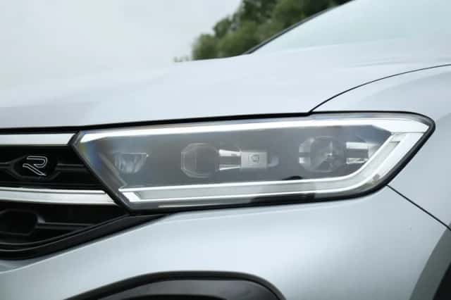 Volkswagen T-Roc (2023) thumbnail 5