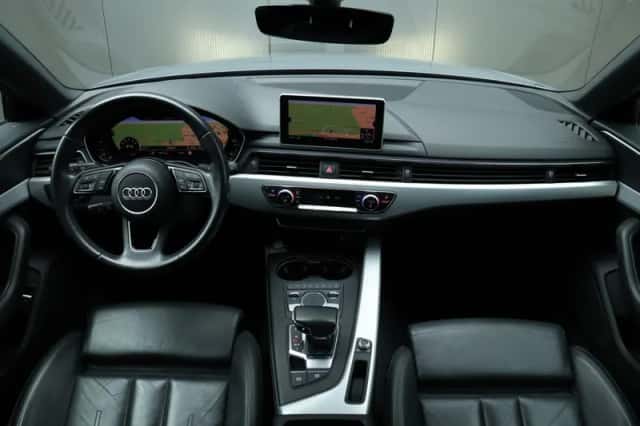 Audi A4 (2017) thumbnail 2