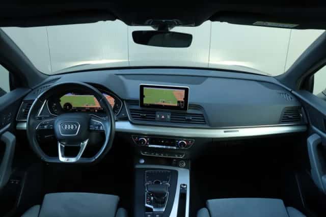 Audi Q5 (2020) thumbnail 2