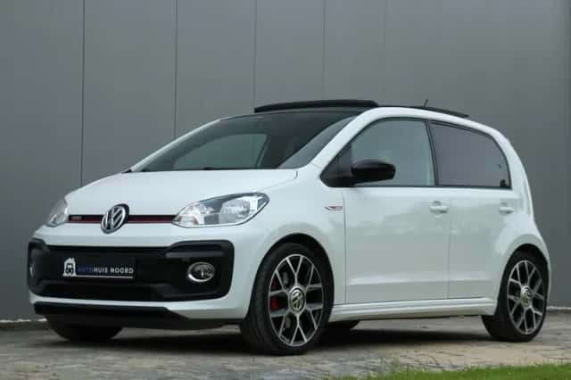 Volkswagen Up! (2018) thumbnail 5