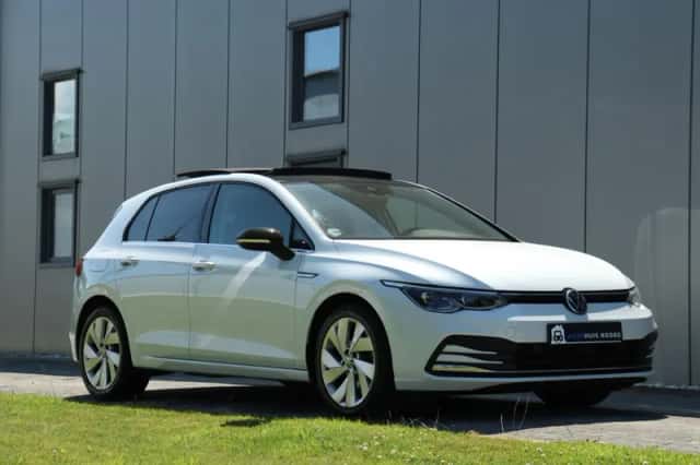 Volkswagen Golf (2020) thumbnail 3