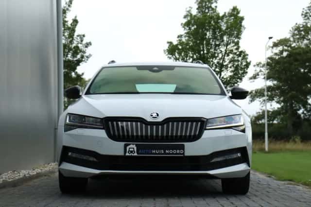 Škoda Superb (2020) thumbnail 4