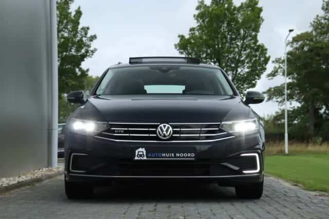 Volkswagen Passat (2020) thumbnail 5