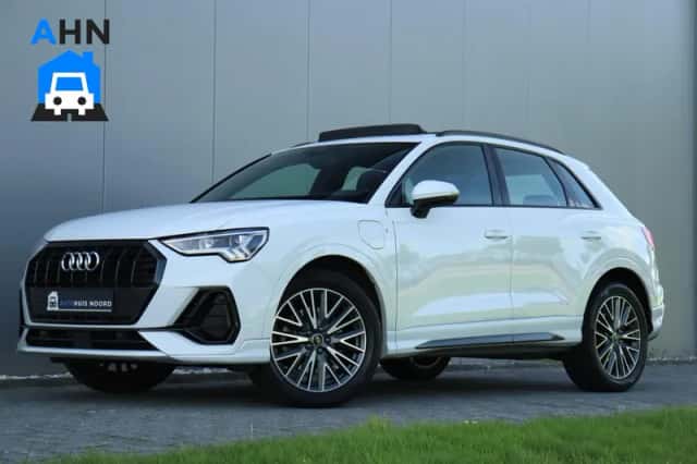 Audi Q3 (2021) thumbnail 1