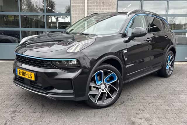 Lynk & Co 01 (2022) thumbnail 1