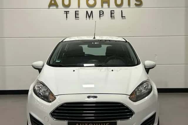 Ford Fiesta (2014) thumbnail 6