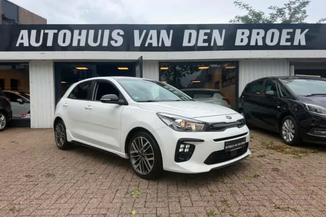 Kia Rio (2019) thumbnail 1