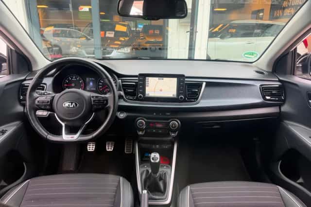 Kia Rio (2019) thumbnail 3
