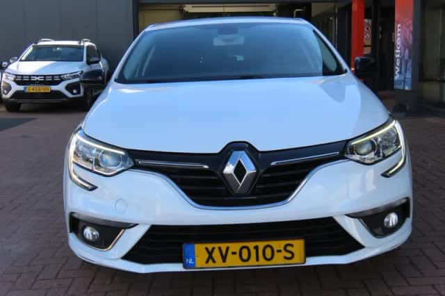 Renault Mégane (2019) thumbnail 3
