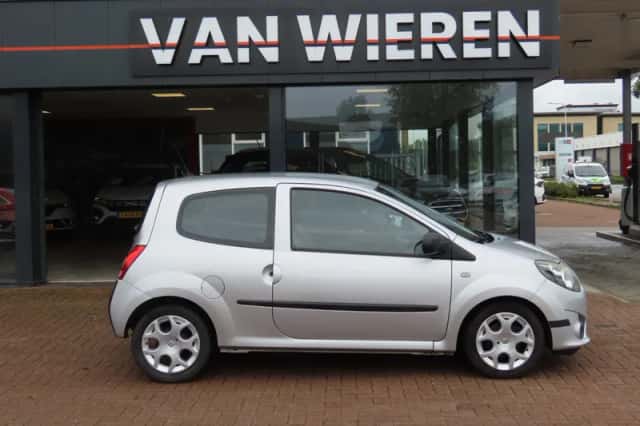 Renault Twingo (2010) thumbnail 2