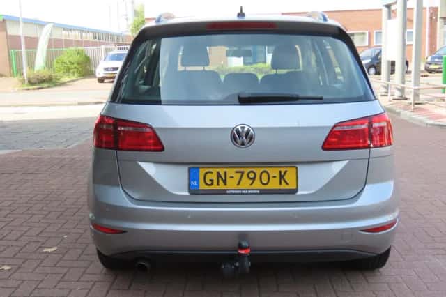 Volkswagen Golf Sportsvan (2015) thumbnail 4