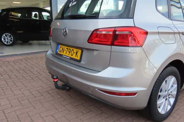Volkswagen Golf Sportsvan (2015) thumbnail 6