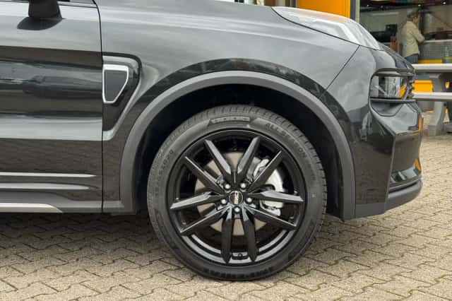 Lynk & Co 01 (2024) thumbnail 4