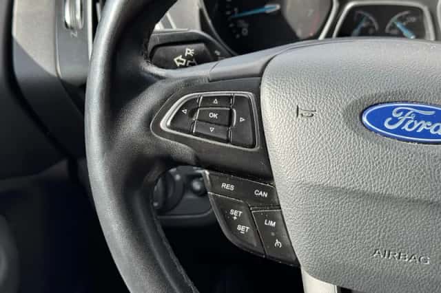Ford C-Max (2017) thumbnail 5