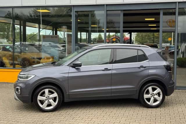 Volkswagen T-Cross (2021) thumbnail 2