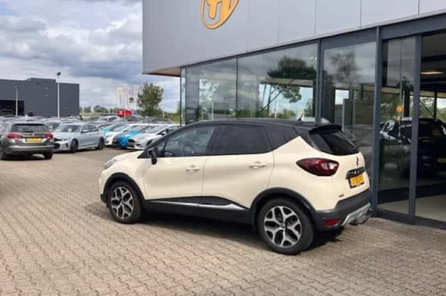 Renault Captur (2019) thumbnail 2