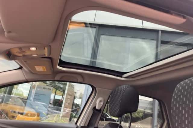 Renault Captur (2019) thumbnail 4