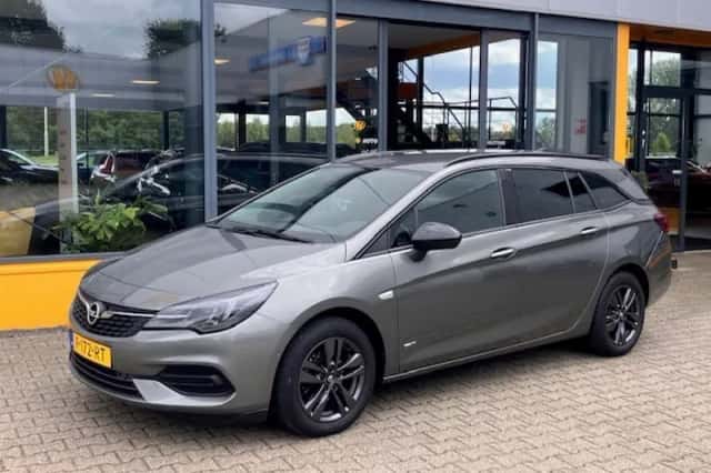 Opel Astra (2022) thumbnail 1