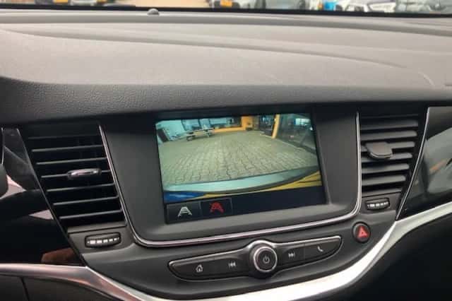 Opel Astra (2022) thumbnail 4