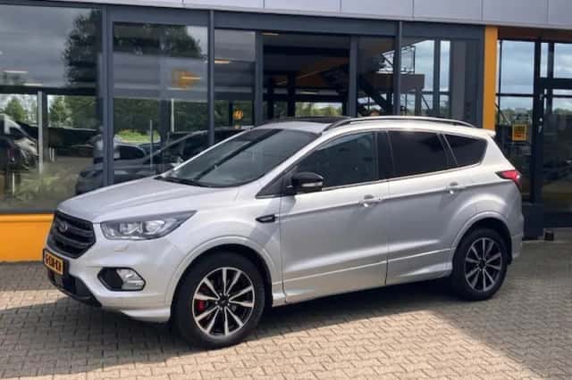 Ford Kuga (2019) thumbnail 1
