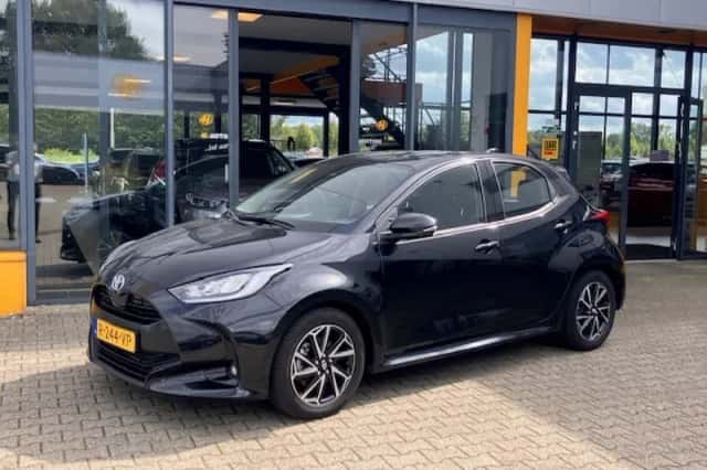 Toyota Yaris (2022) thumbnail 1
