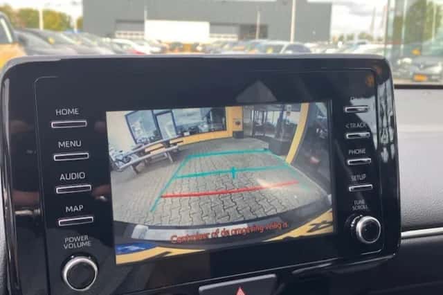 Toyota Yaris (2022) thumbnail 5